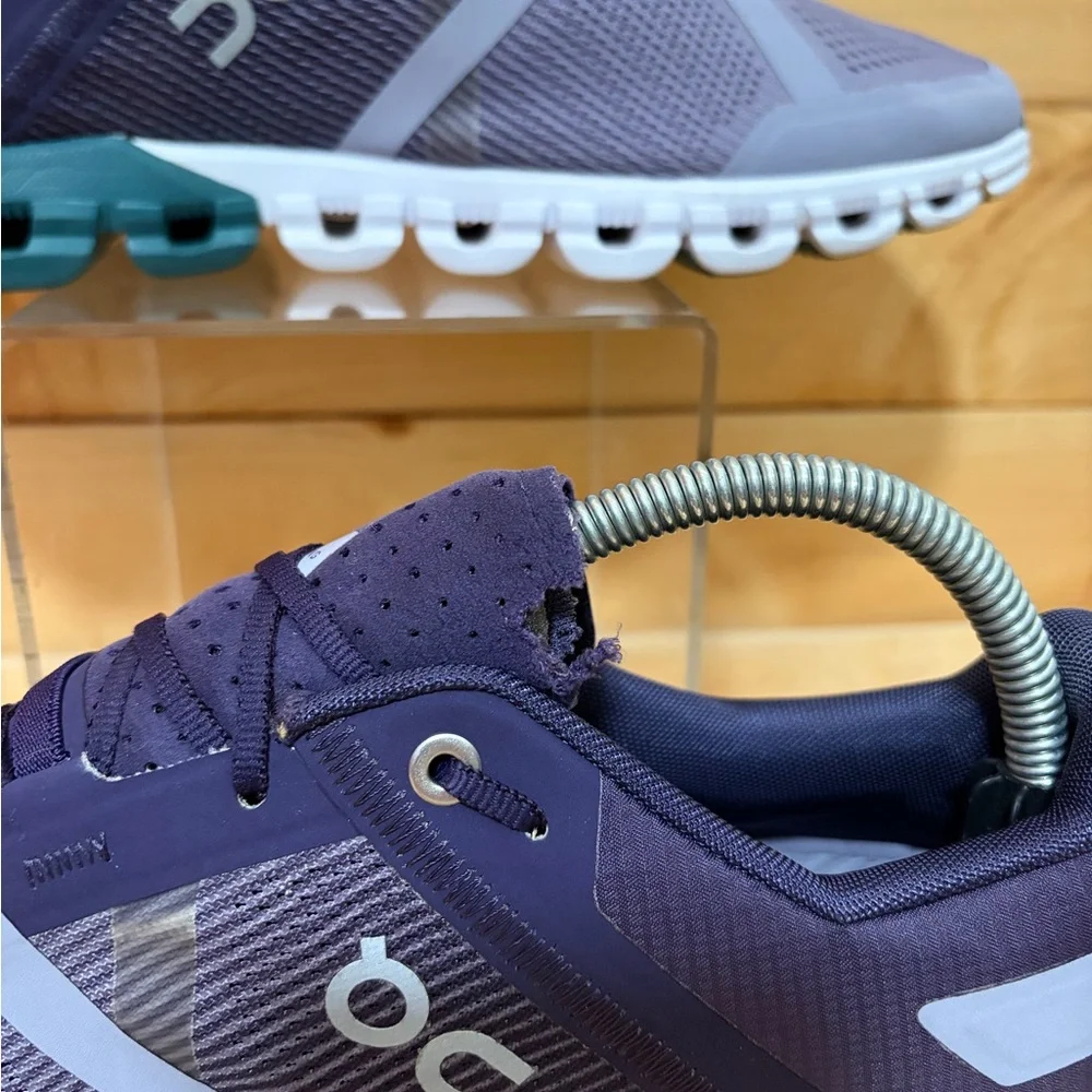 On Running Cloudflow Running Shoes  - Violet / Tide - Womens size 10 - Picture 3 of 9